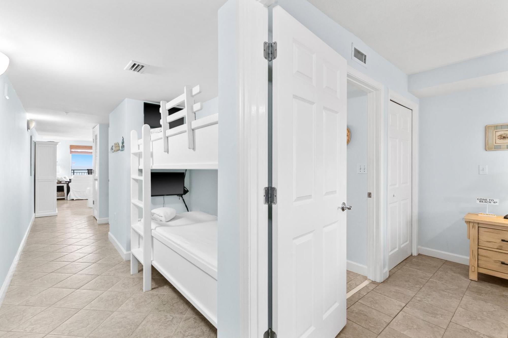 Pelican Isle Condominiums Форт Уолтън Бийч Екстериор снимка